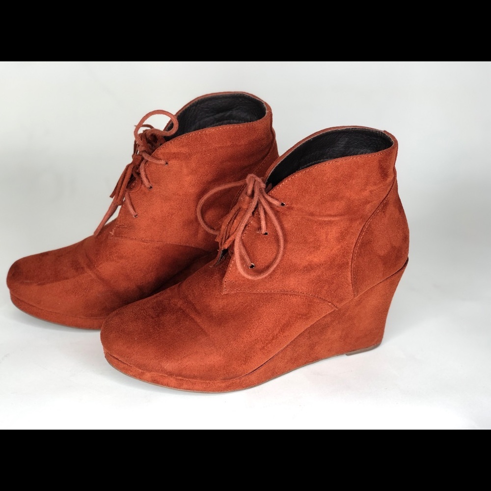 Size 10 Rust Suede Booties
